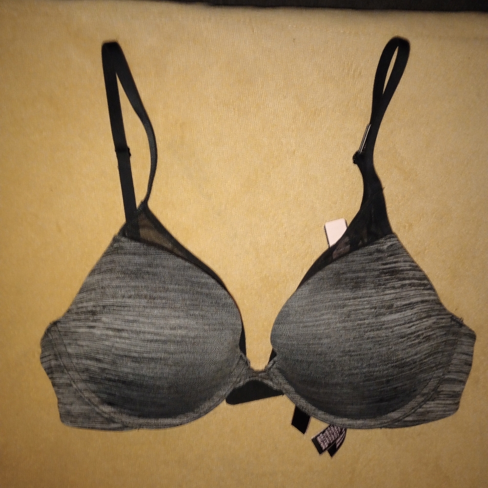 NWT Victoria Secret Pink Black/Grey Striped Bra Size 32C